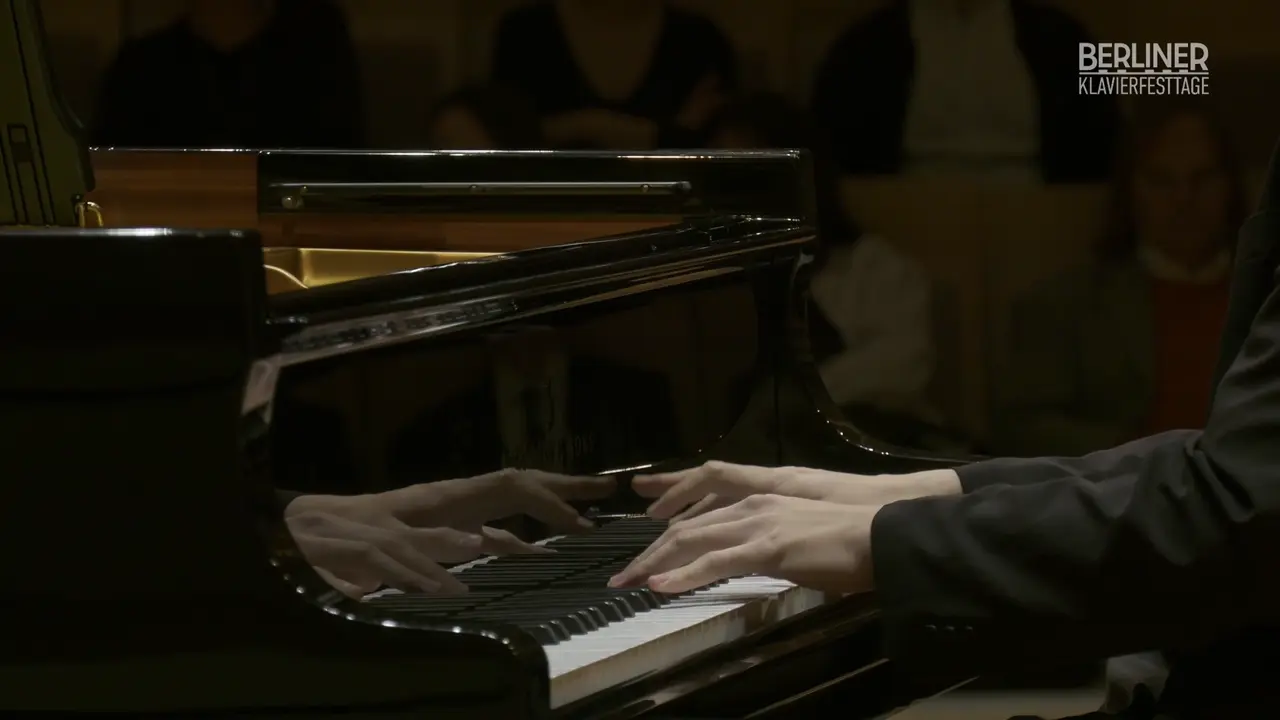 M. Ravel: Miroirs, M. 43, III. "Une Barque sur l'Ocean" | Jiaao Yu