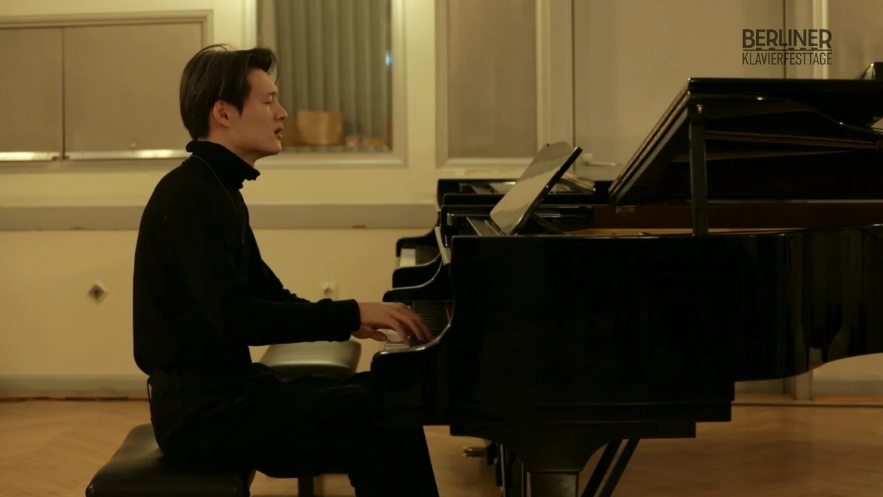 Masterclass with Emanuel Krasovsky – M. Ravel: Gaspard de la nuit, M. 55